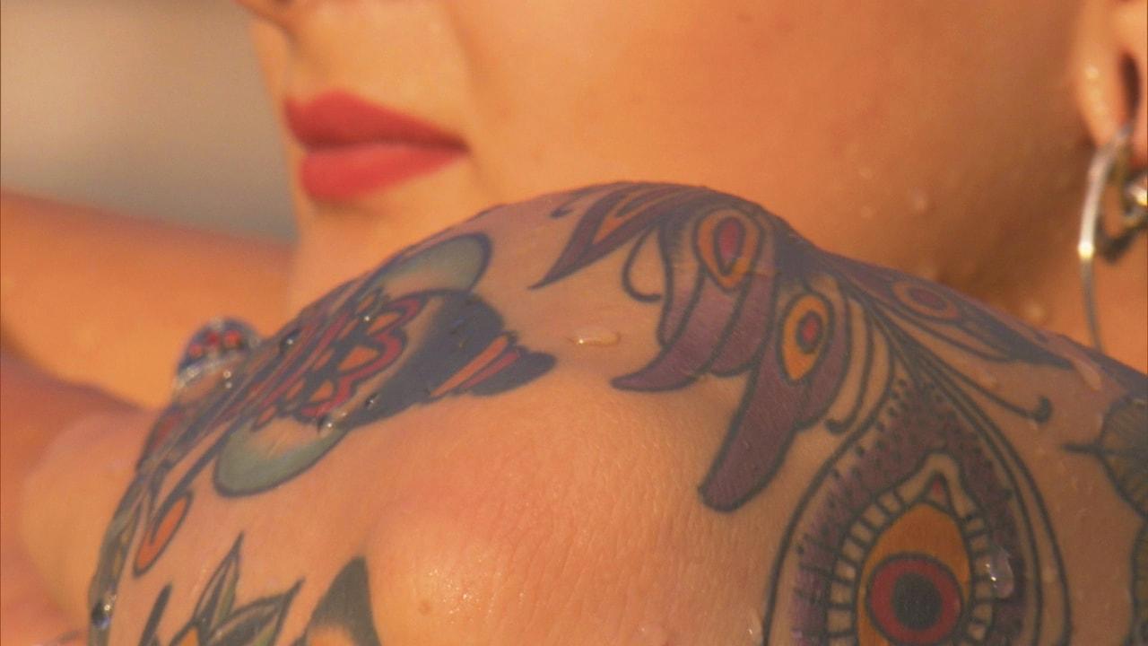 Tatouées : les femmes et les tatouages 