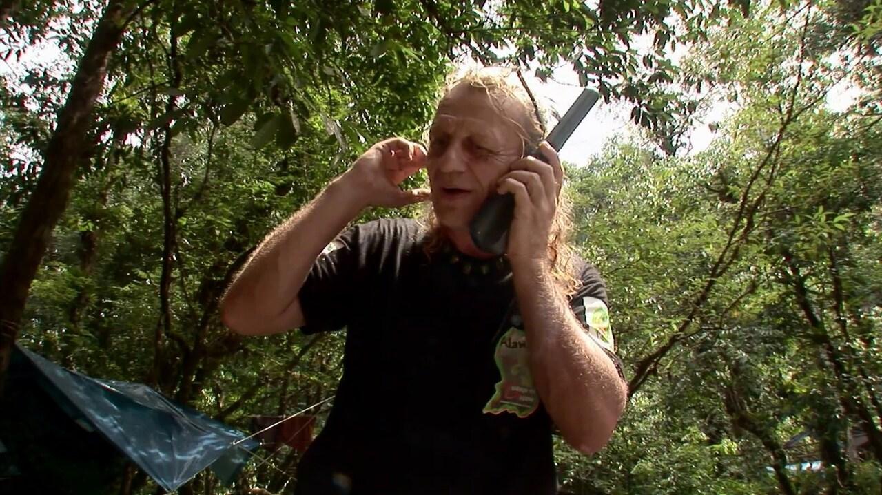 S01E02 - D'une jungle à l'autre - Confidences dans la jungle